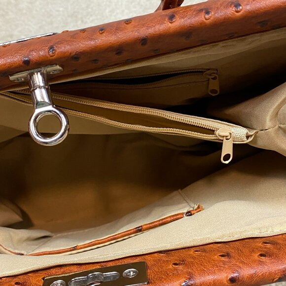 NWT London Fashion Tan Faux Ostrich Tote – Lock & Key, Multiple Pockets - Picture 9 of 13